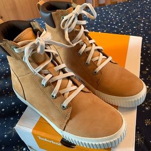Timberland Boots, NIB, size 8